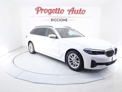 BMW Serie 5 520d 520 Serie 5 520d Touring xdrive Business auto SED RISC Bianco usata Riccione