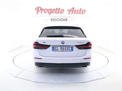 BMW Serie 5 520d 520 Serie 5 520d Touring xdrive Business auto SED RISC Bianco usata Riccione