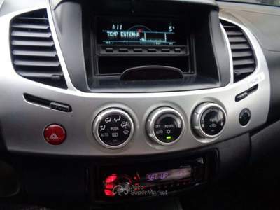 Mitsubishi L200 2.5 DI-D/180 CV Club Cab Int ALLESTITO 4 POSTI Bianco usata Tolentino