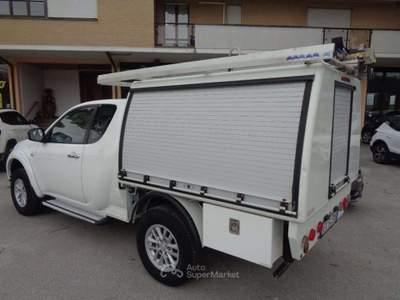 Mitsubishi L200 2.5 DI-D/180 CV Club Cab Int ALLESTITO 4 POSTI Bianco usata Tolentino