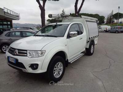 Mitsubishi L200 2.5 DI-D/180 CV Club Cab Int ALLESTITO 4 POSTI Bianco usata Tolentino