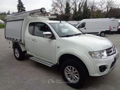Mitsubishi L200 2.5 DI-D/180 CV Club Cab Int ALLESTITO 4 POSTI Bianco usata Tolentino
