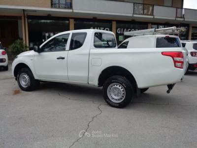 Mitsubishi L200 FULLBACK 2.4 DI 150CV Cabina Estesa SX 4x4 Bianco usata Tolentino