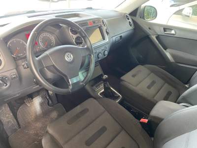 Volkswagen Tiguan 2.0 16V TDI DPF 4motion Sport & Style Grigio usata Giarre