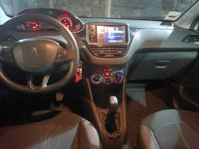 Peugeot 208 Neopatentati ok Bianco usata ACIREALE
