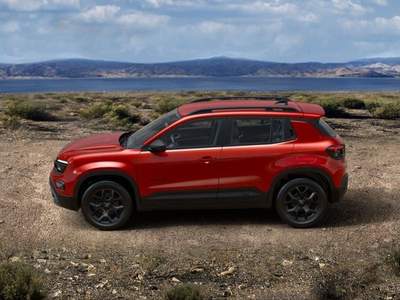 Jeep Avenger 1.2 Turbo MHEV 4xe Upland Rosso usata MODENA