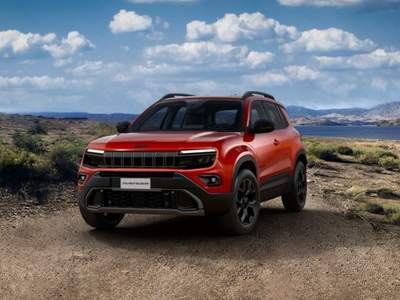 Jeep Avenger 1.2 Turbo MHEV 4xe Upland Rosso usata MODENA