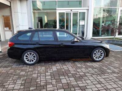 BMW Serie 3 320d d Touring Business Advantage Nero usata Mariano Comense