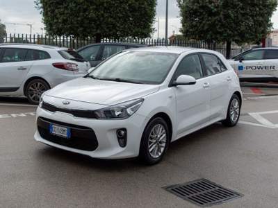 Kia Rio 1.2 MPi GPL Evolution Bianco usata Fondi