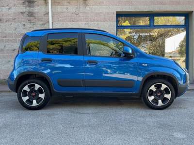 Fiat Panda 1.0 70CV HYBRID NAVIGATORE SENSORI PARCHEGGIO Blu/Azzurro usata Venezia