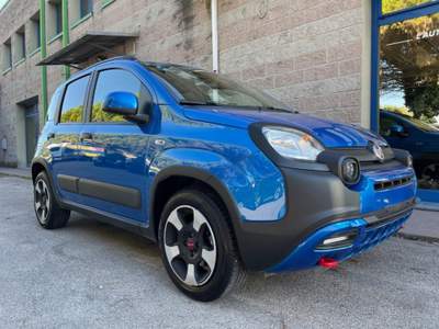 Fiat Panda 1.0 70CV HYBRID NAVIGATORE SENSORI PARCHEGGIO Blu/Azzurro usata Venezia