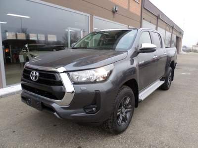 Toyota Hilux 2.8 D-4D A/T 4WD 48V 4 porte Double Cab Executive Bronzo usata Scandiano