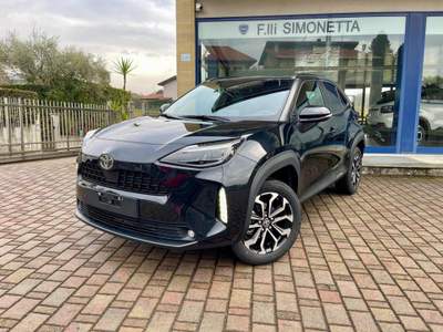 Toyota Yaris Cross 1.5 Hybrid 130 CV 5p.E-CVT Trend - KM0 Nero usata Cadrezzate con Osmate