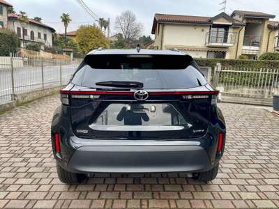 Toyota Yaris Cross 1.5 Hybrid 130 CV 5p.E-CVT Trend - KM0 Nero usata Cadrezzate con Osmate