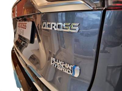Suzuki Across 2.5 Plug-in Hybrid E-CVT 4WD Top Nero usata Pistoia