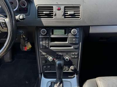 Volvo XC90 D5 AWD Geartronic Momentum Grigio usata Castelnuovo Rangone