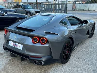 Ferrari 812 SUPERFAST LIFT JBL LEDS KAMERA RACING DAYTONA C20 Grigio usata Pescara