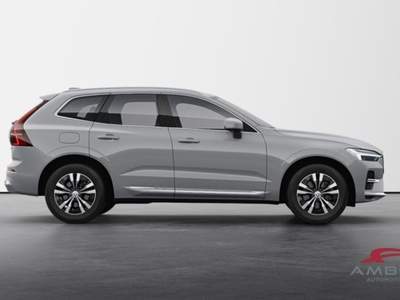 Volvo XC60 T6 AWD Plug-in hybrid Elettrica/Benzina Essential Grigio usata Corciano