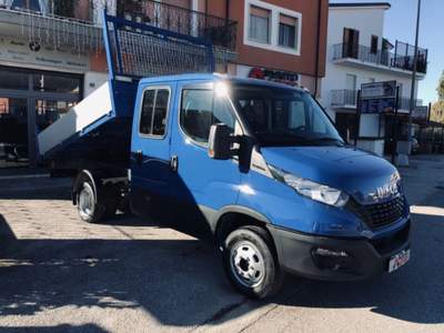 Iveco Daily 35C14 2.3 DOPPIA CABINA RIBALTABILE BLU Blu/Azzurro usata Isernia