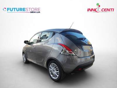 Lancia Ypsilon 1.2 69 CV 5 porte GPL Ecochic Silver Grigio usata AVERSA