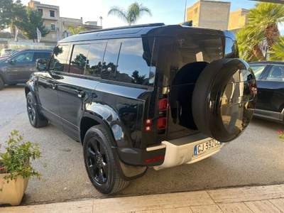 Land Rover Defender 110 3.0D I6 200 CV AWD Auto SE Nero usata Alcamo