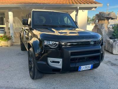 Land Rover Defender 110 3.0D I6 200 CV AWD Auto SE Nero usata Alcamo