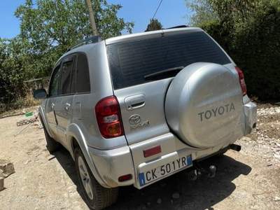 Toyota RAV4 . Argento usata Pietraperzia