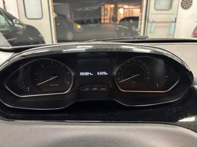 Peugeot 208 1° serie BlueHDi 75 5 porte Allure Grigio usata Modena