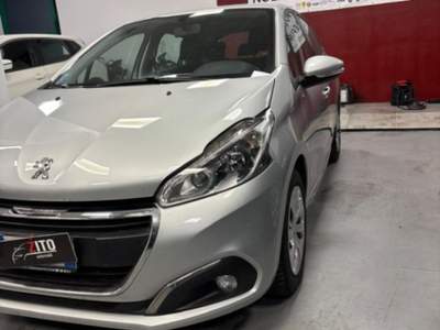 Peugeot 208 1° serie BlueHDi 75 5 porte Allure Grigio usata Modena