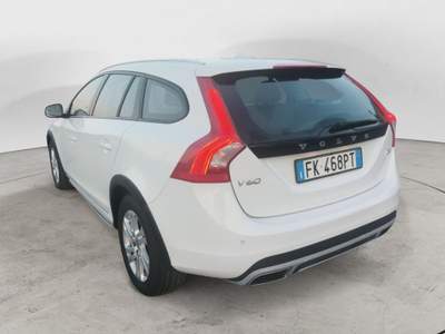 Volvo V60 Cross Country D3 Geartronic Business Plus Bianco usata GIOIA TAURO