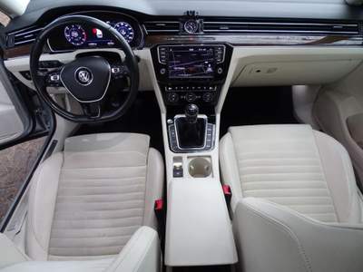 Volkswagen Passat Variant 2.0 TDI 150cv Executive Argento usata Castel Maggiore