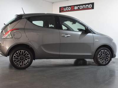 Lancia Ypsilon 1.0 FireFly 5 porte S&S Hybrid Alberta Ferretti Grigio usata SARONNO