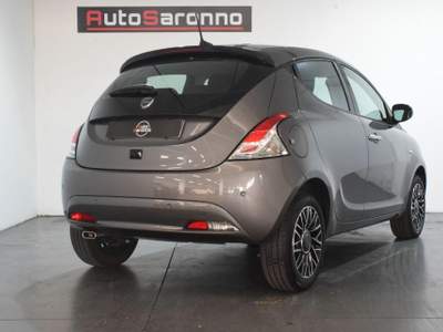 Lancia Ypsilon 1.0 FireFly 5 porte S&S Hybrid Alberta Ferretti Grigio usata SARONNO