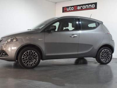 Lancia Ypsilon 1.0 FireFly 5 porte S&S Hybrid Alberta Ferretti Grigio usata SARONNO