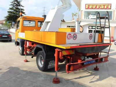 Iveco Zeta 79.14 Cestello Altezza 14 Mt Arancione usata Padula