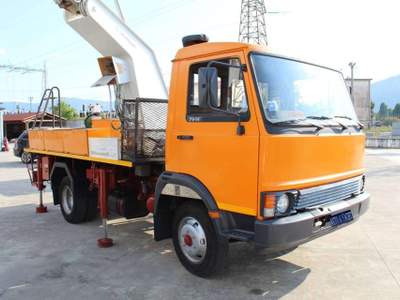 Iveco Zeta 79.14 Cestello Altezza 14 Mt Arancione usata Padula