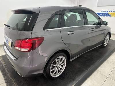 Mercedes-Benz Classe B Classe B - T246 - B 200 d (cdi) Sport auto Grigio usata Pescara