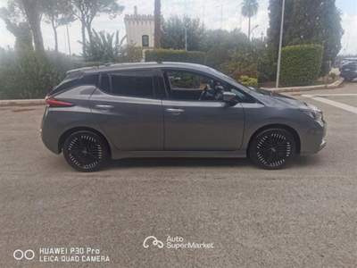 Nissan Leaf 40kWh N Connecta 150cv Grigio usata Taranto