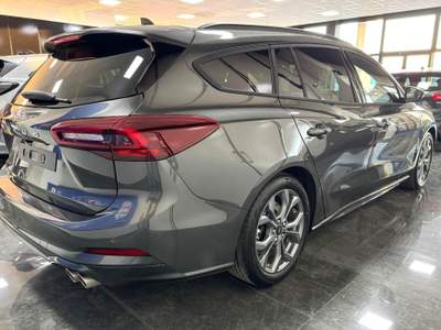 Ford Focus 1.5 EcoBlue 115 CV automatico SW ST-Line Grigio usata Medesano