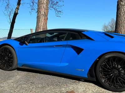 Lamborghini Aventador veicolo nuovo Blu/Azzurro usata Roma