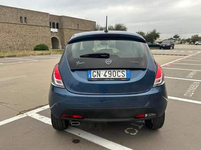 Lancia Ypsilon 1.0 FireFly 5 porte S&S Hybrid Gold Blu/Azzurro usata Civitavecchia