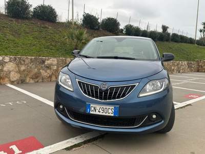 Lancia Ypsilon 1.0 FireFly 5 porte S&S Hybrid Gold Blu/Azzurro usata Civitavecchia