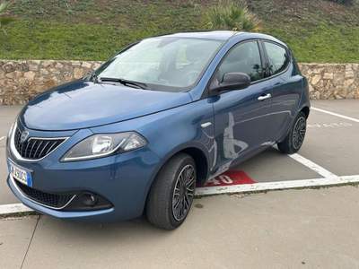 Lancia Ypsilon 1.0 FireFly 5 porte S&S Hybrid Gold Blu/Azzurro usata Civitavecchia