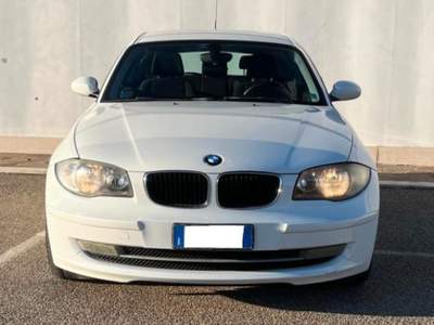BMW Serie 1 118d d cat 3 porte Attiva DPF Bianco usata Capodimonte BMW Serie 1 118d d cat 3 porte Attiva DPF Bianco usata Capodimonte