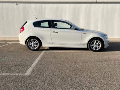 BMW Serie 1 118d d cat 3 porte Attiva DPF Bianco usata Capodimonte