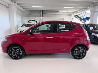 Lancia Ypsilon 1.0 FireFly 5p S&S Hybrid Gold Rosso usata Massanzago