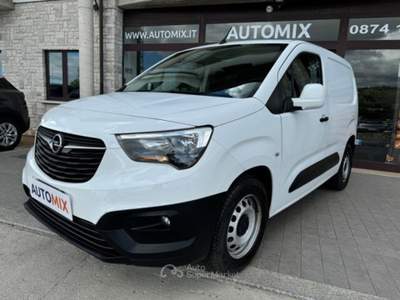 Opel Combo 1.6 Diesel 75cv L1 1000 Kg Mt5 Bianco usata Campobasso