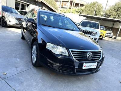 Volkswagen Passat 2.0 16V TDI . Var. Highline Nero usata Santa Maria di Licodia