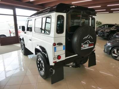 Land Rover Defender 90 2.2 TD4 Station Wagon SE N1 Bianco usata Boves