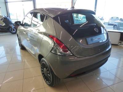 Lancia Ypsilon 1.0 hybrid 70 Cv Silver Plus - OK NEOPATENTATI Grigio usata Boves